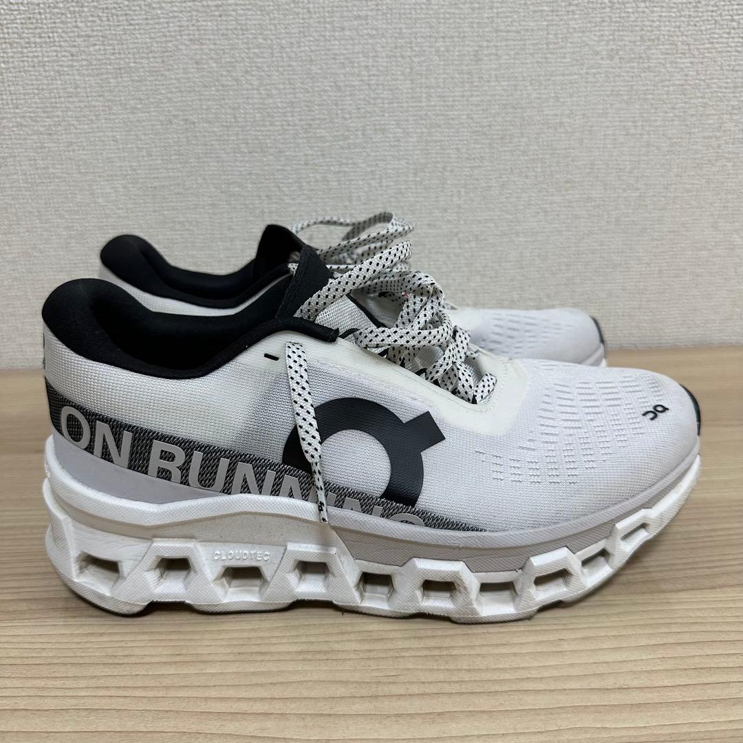 On Cloudmonster 2 25cm　ホワイト