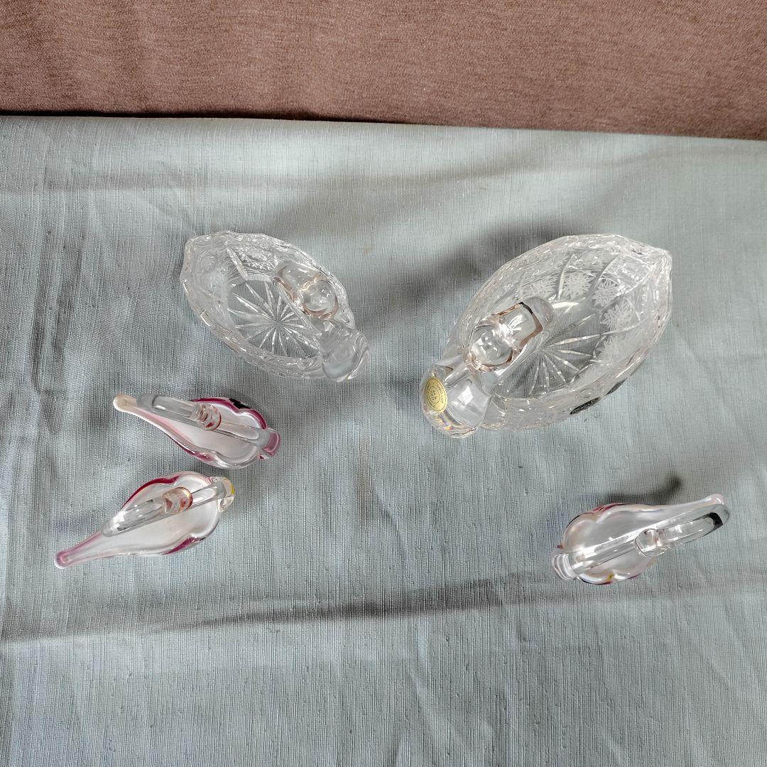 ボヘミアンクリスタル白鳥夫婦と同ガラス製子白鳥3羽家族