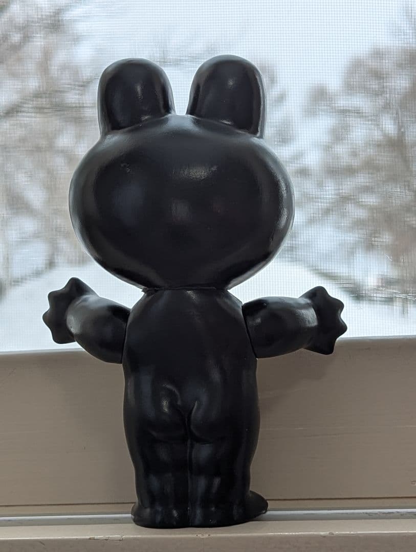 ケロちゃんのフィギュア 黒色レア品