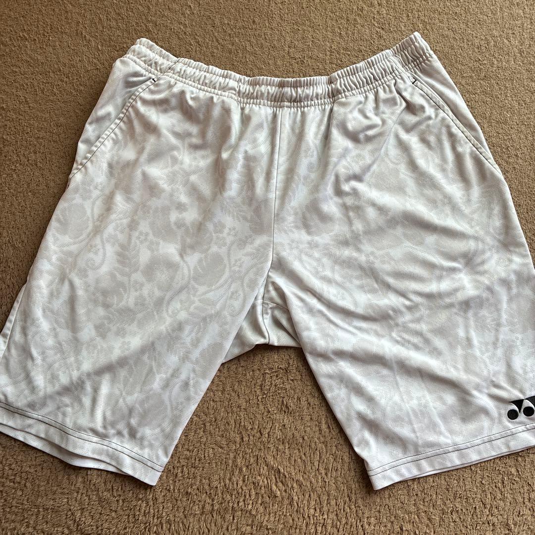 ヨネックス　ボタニカル　ハーフパンツ　白黒セット