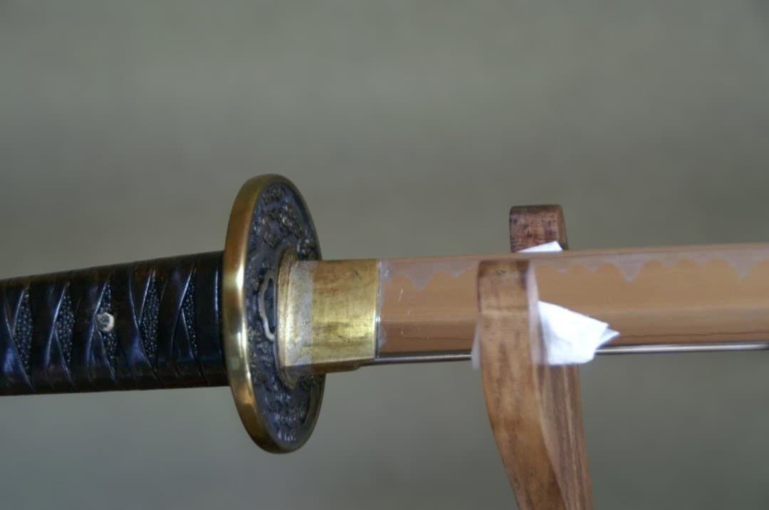 模擬刀　 黒革巻柄　腰藤巻　変わり塗鞘　７１.５cm