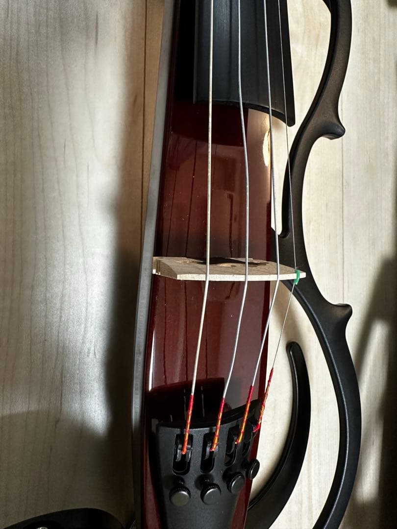 【美品】ヤマハ　YAMAHA サイレントバイオリン　YSV104 ブラウン