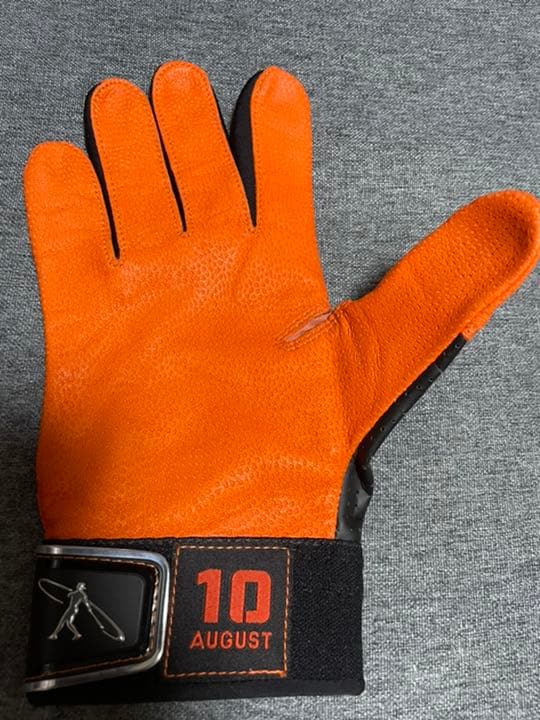 ナイキ スイングマン バッティンググローブ（アダム・ジョーンズモデル）