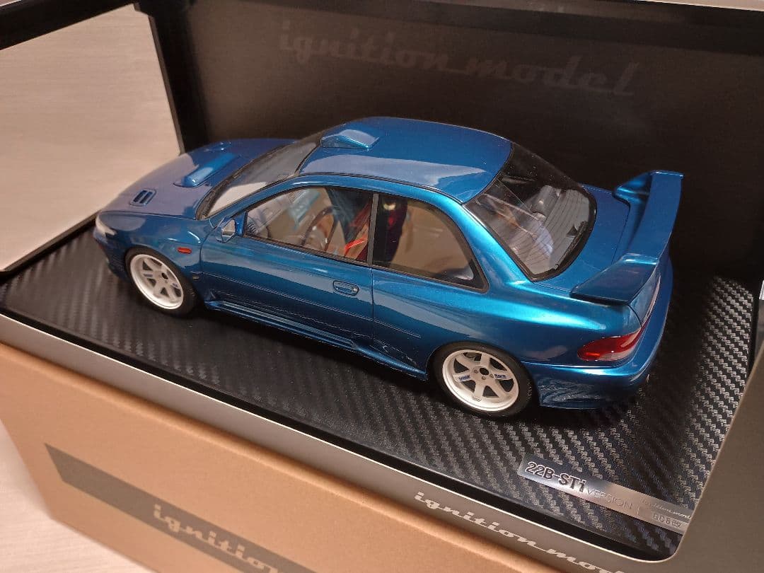 1/18　スバル　インプレッサ　22B　 STI 　バージョン　GC8改