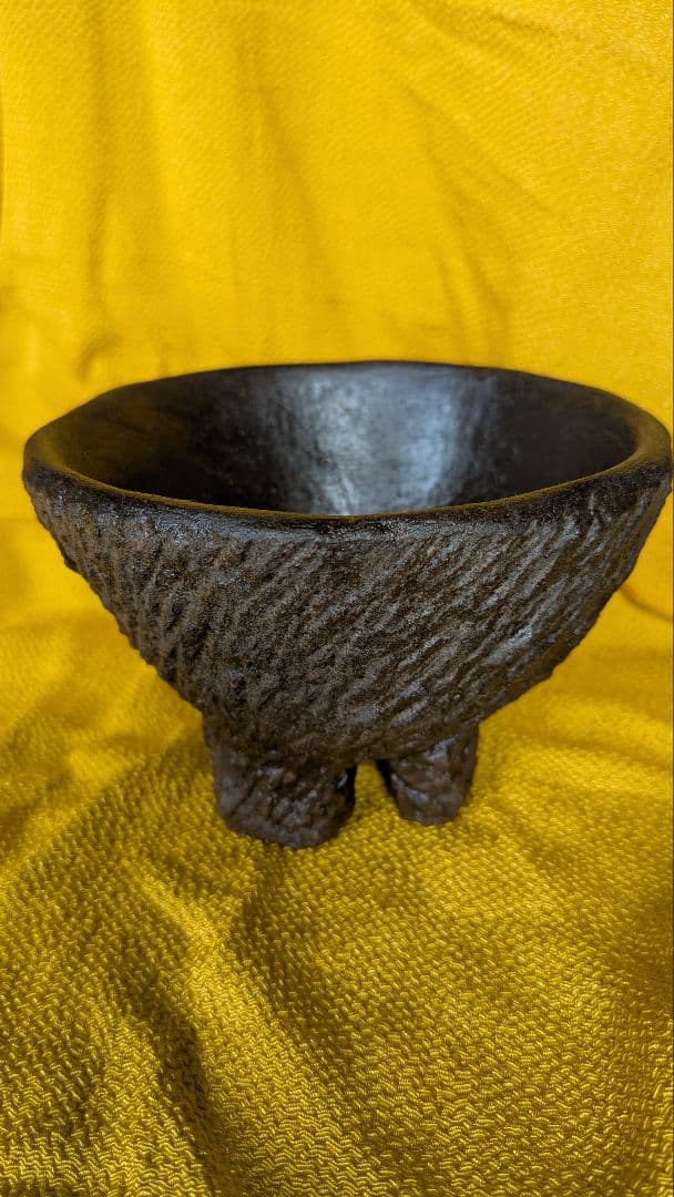 漆石器、茶碗、石茶碗、自然石茶碗、安山岩茶碗、倉田辰彦作、石の器、日本人彫刻