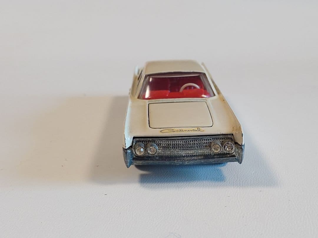 TEKNO NO.829 LINCOLN CONTINENTAL （白）