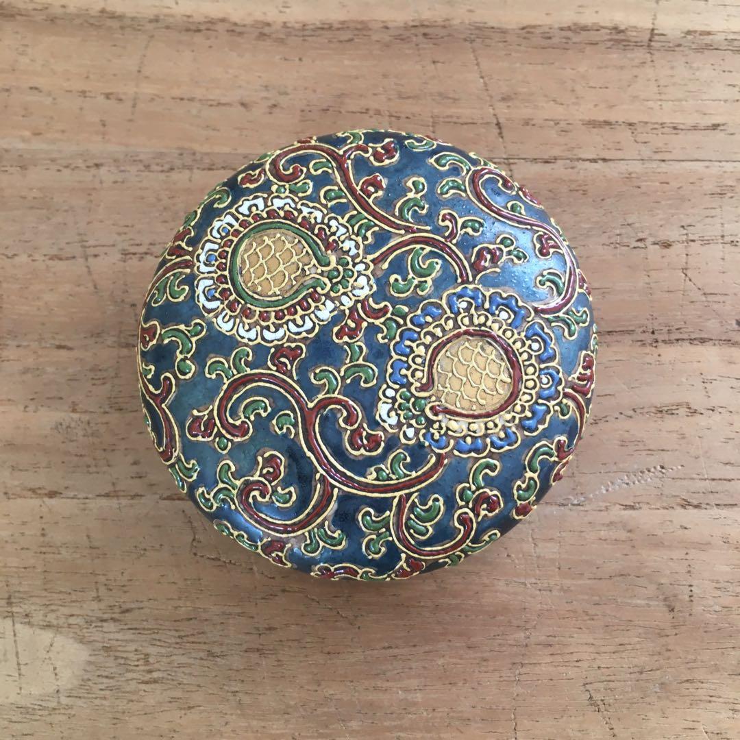 金蘭手　薩摩焼　壽官造り　勾玉唐草香合