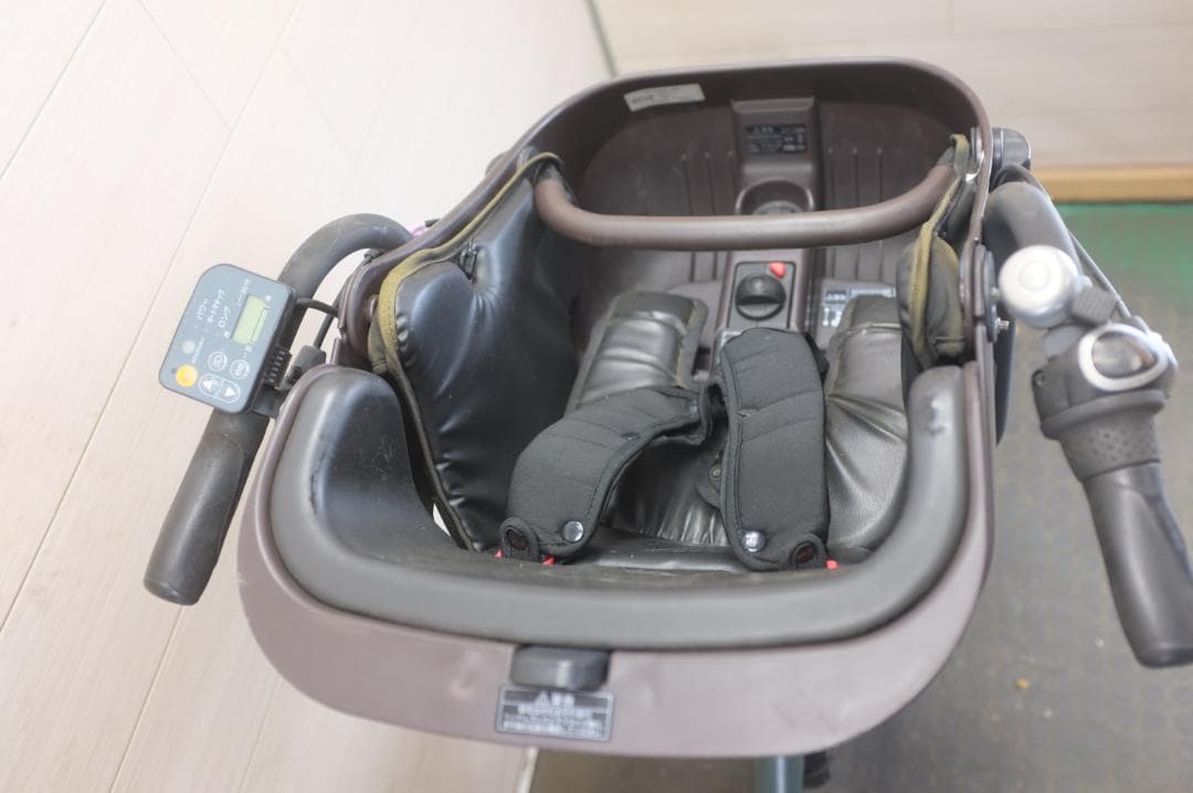 新基準　パナソニック ギュット 20インチ　3段　8.9Ah（5点灯）充電器あり