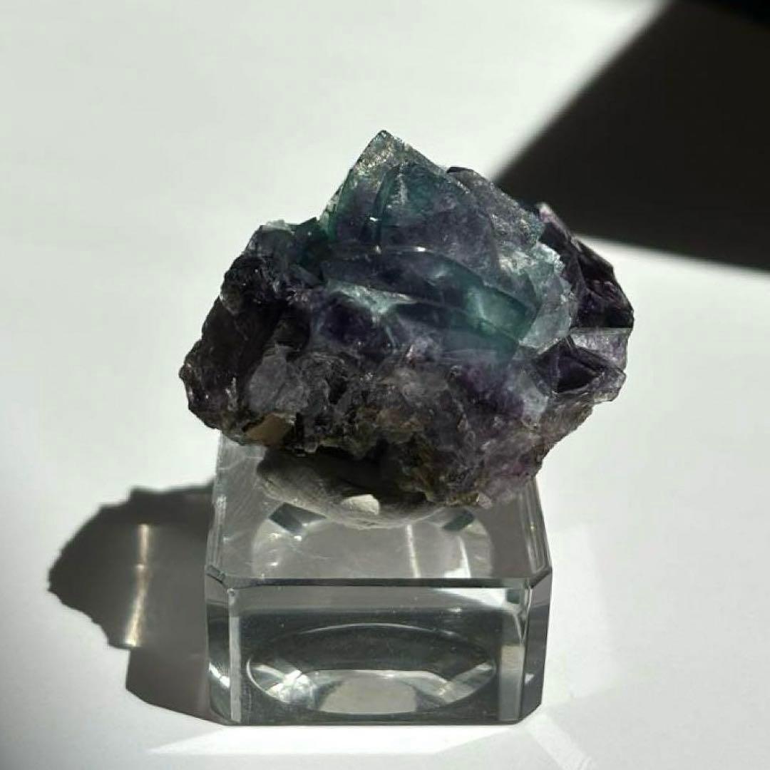 イリノイ産　ケイヴ・イン・ロック　バイカラー　フローライト　鉱物標本　原石