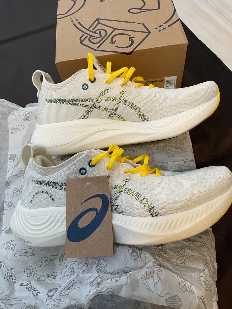 アシックス　ニンバスミライ 27.0cm