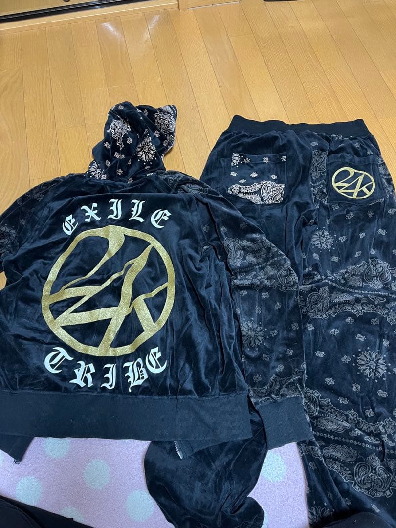 EXILE TRIBE ベルベットスウェットセット　Lサイズ