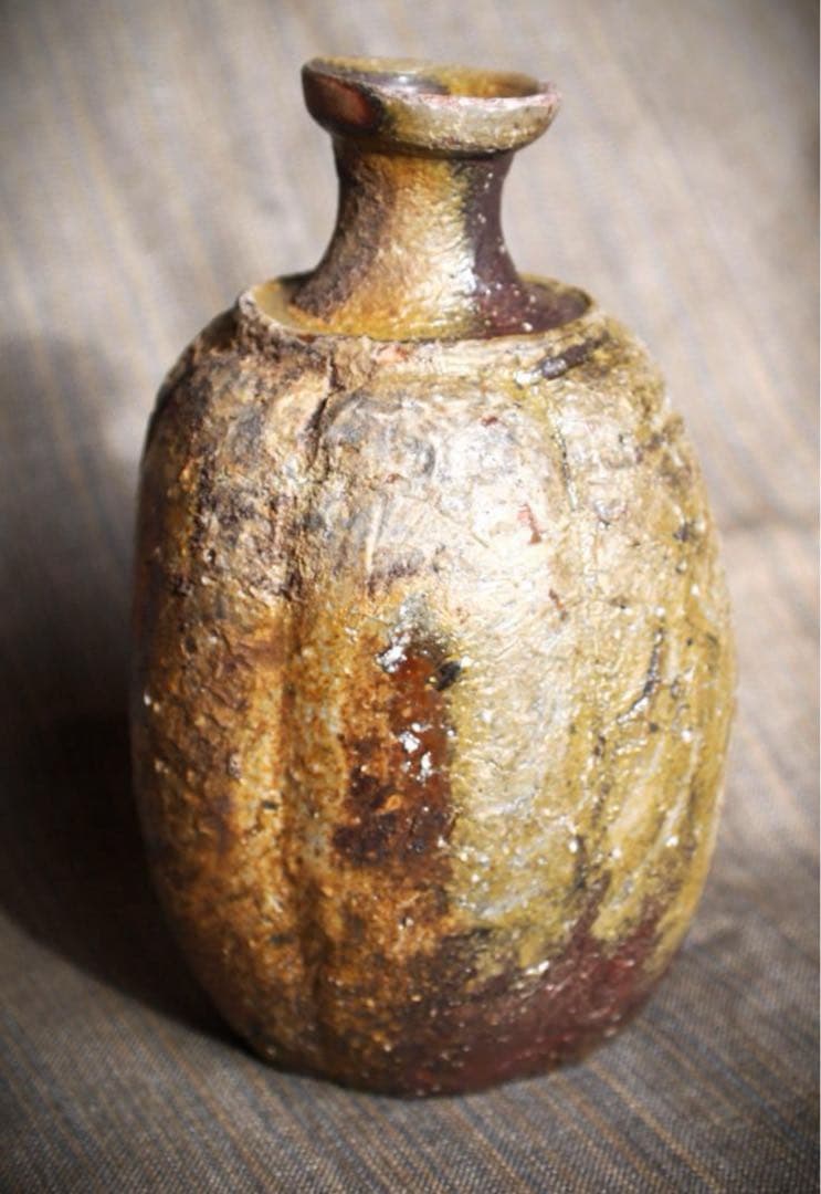 横山直樹 (師 川端文男) 備前自然練り込み徳利 徳利 共箱 陶芸 陶器 民藝