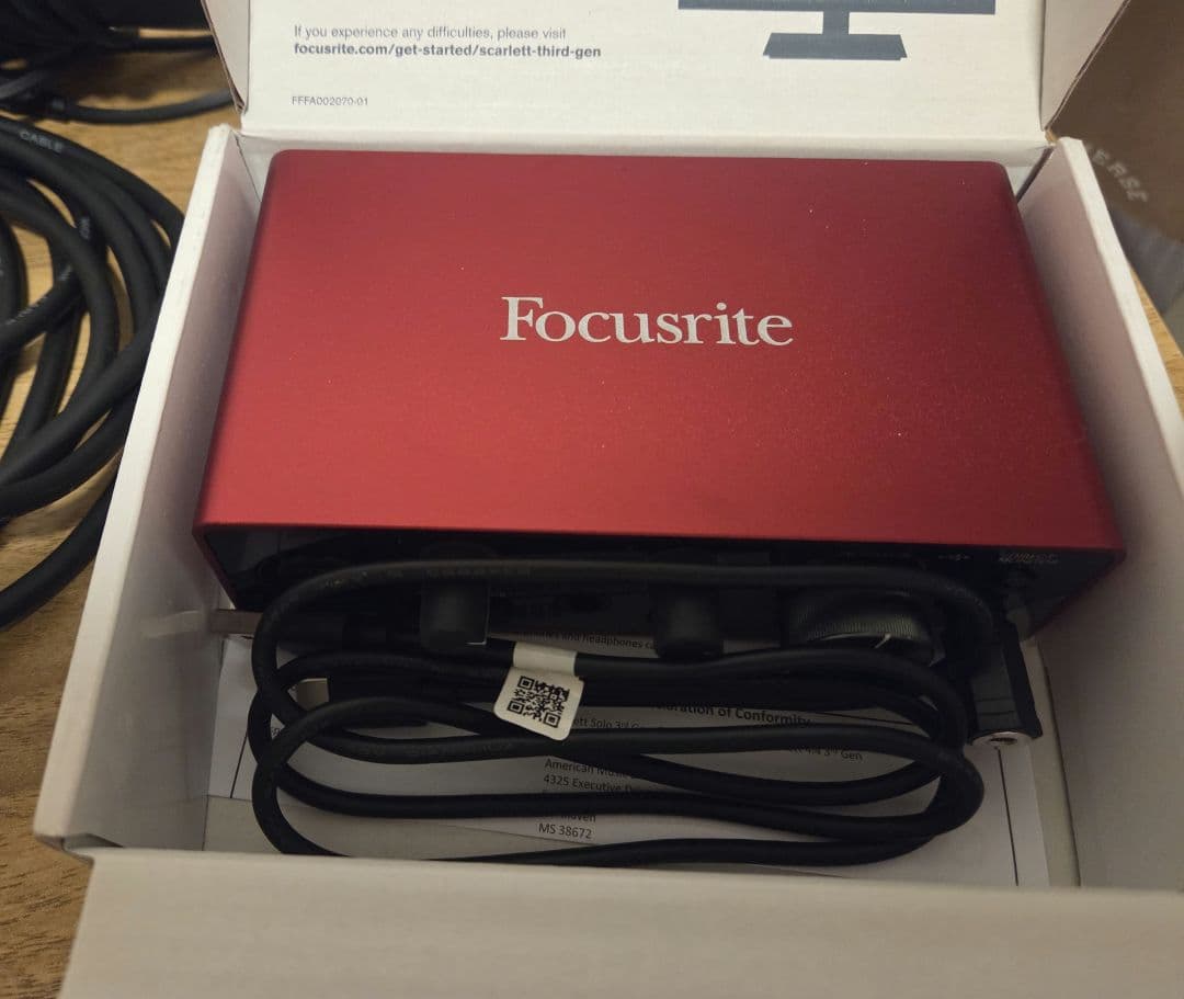 Scarlett Solo(gen3)　Focusrite　マイク、コード付き