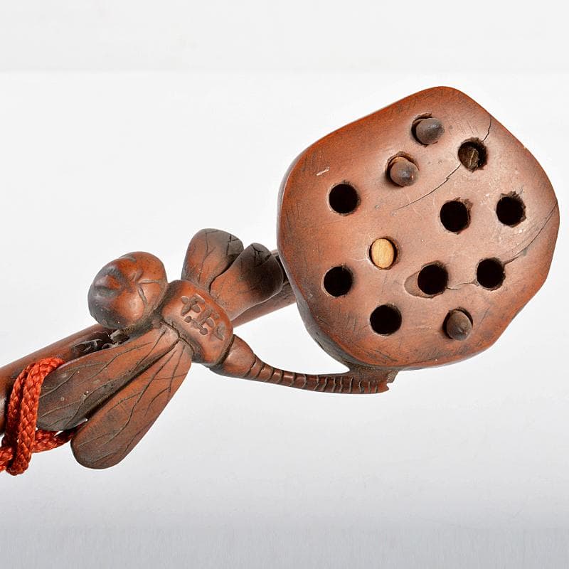 中国　唐木黄楊木彫刻　蓮の実に蜻蛉　如意　時代箱付　M　R5606