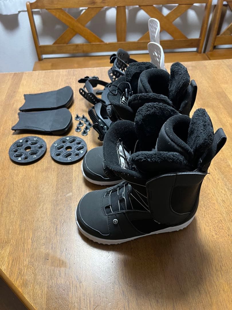 スノーボードブーツ23cm ビンディング バインディング　女性 子供 送料無料