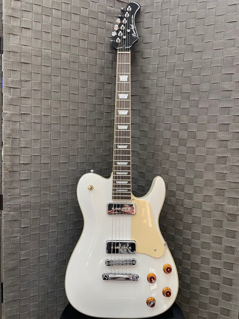 Bacchus BARON-STD/WH P90タイプピックアップ ケース付