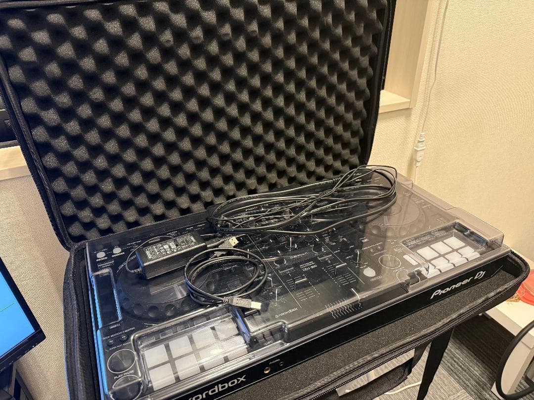 【ケース付き】Pioneer DDJ-800 DJコントローラー