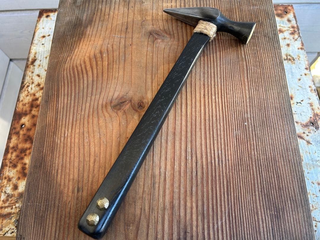 船手玄翁　黒仕上げ　亀鋲付き