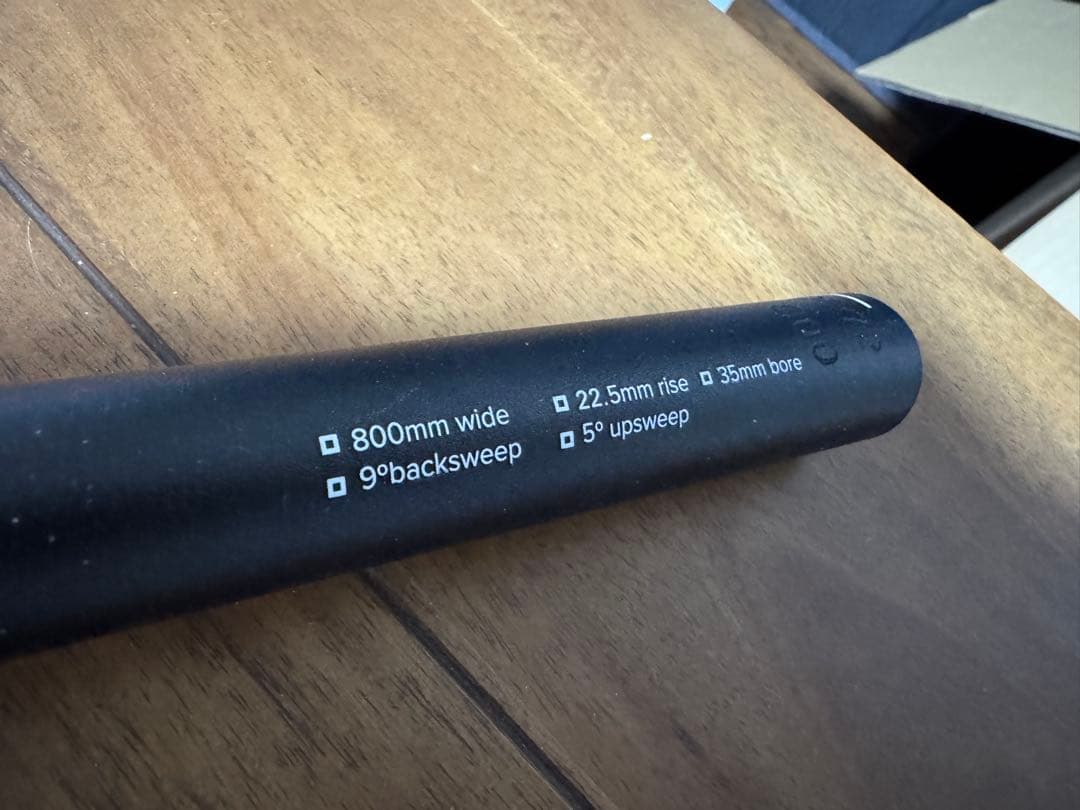 BURGTEC MTBハンドル 【全長/785mm】【RISE/22.5mm】