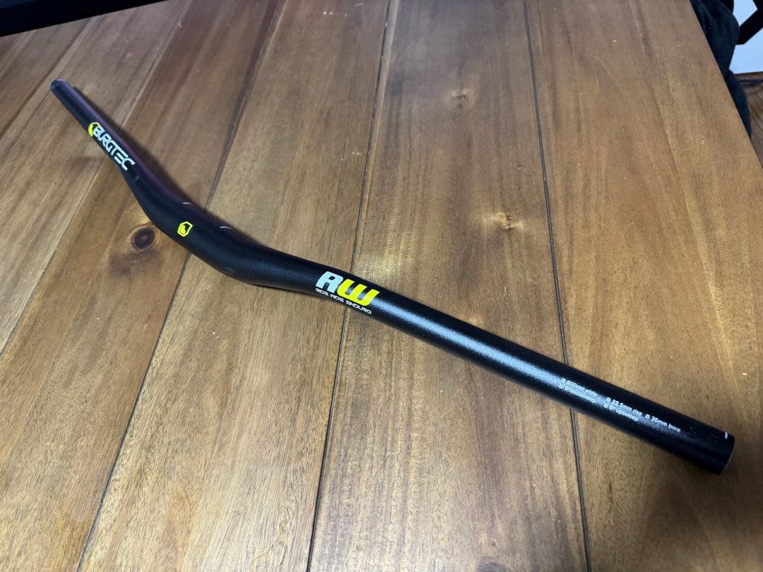 BURGTEC MTBハンドル 【全長/785mm】【RISE/22.5mm】