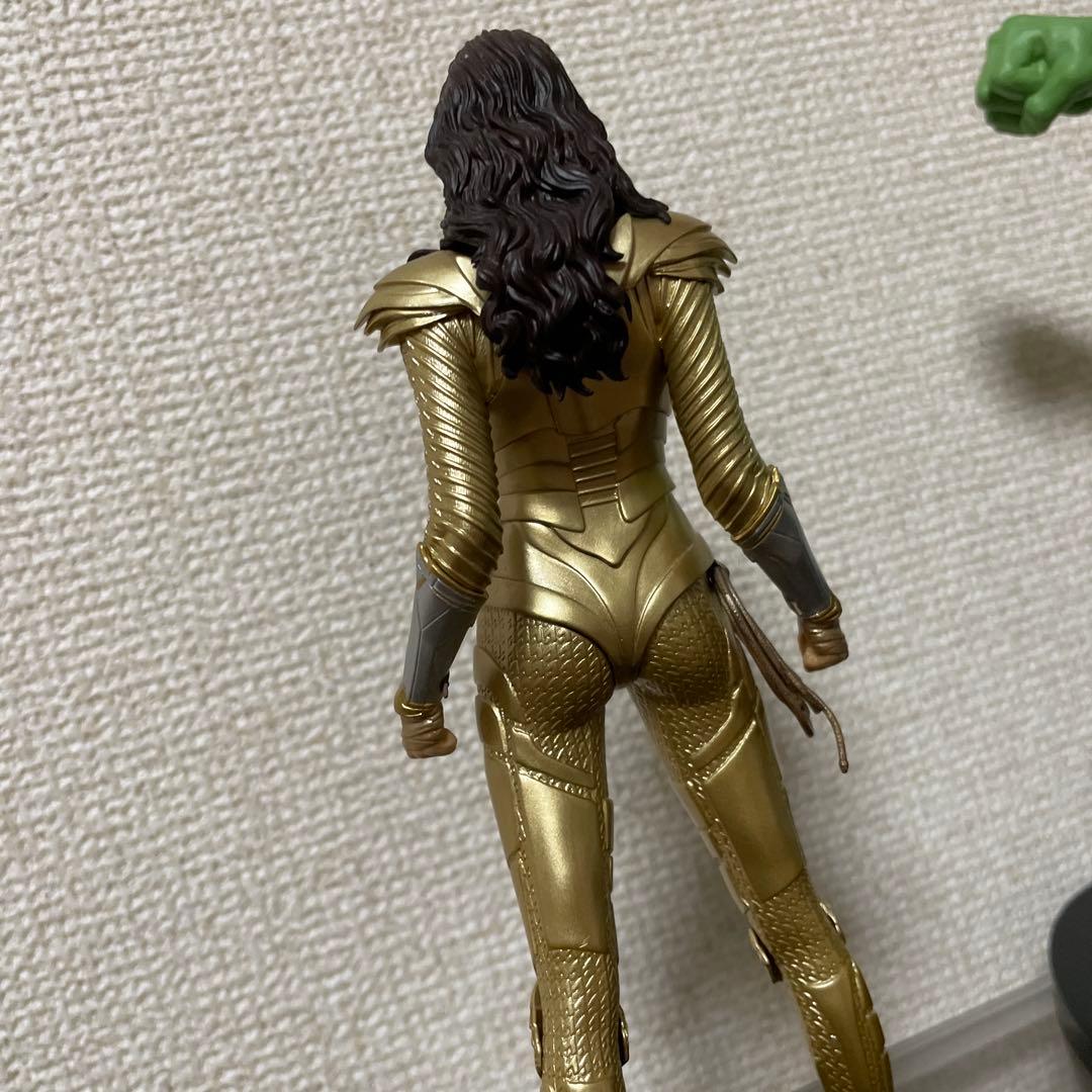 ワンダーウーマン フィギュア ゴールド