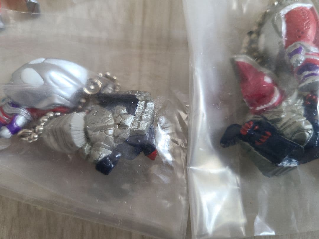 ウルトラマン　キーホルダーレトロ怪獣　ダイナティガ　ゼアス新品　ULTRAMAN