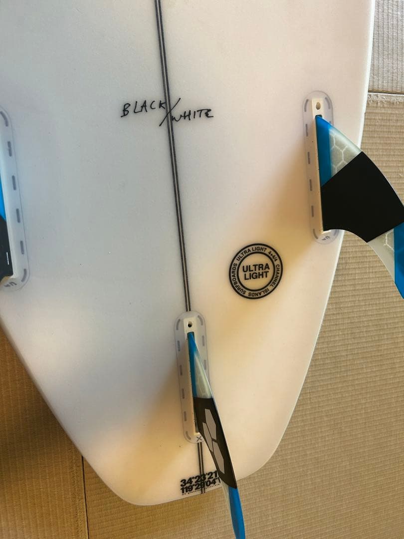 チャンネルアイランド　ブラック&ホワイト　5.9