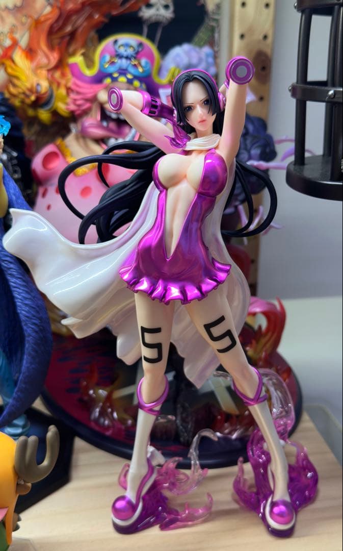 ワンピース フィギュア　ボア・ハンコック 女帝 ガレージキット