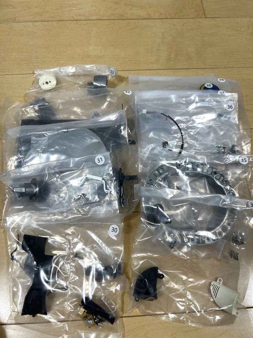 【フルセット・未組み立て】デアゴスティーニ 1/8 マツダ・コスモスポーツ