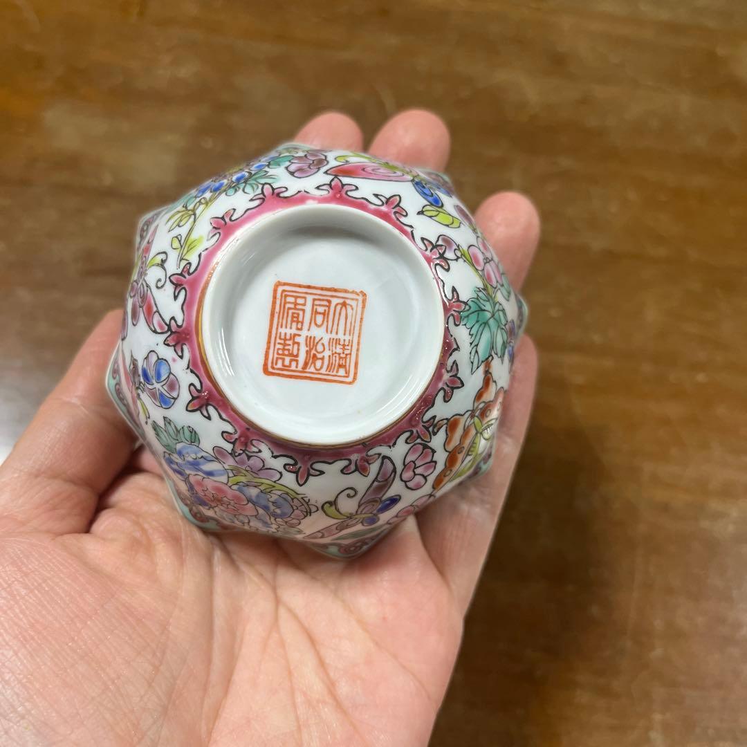 中国景徳鎮産八角形の花柄陶器ペア