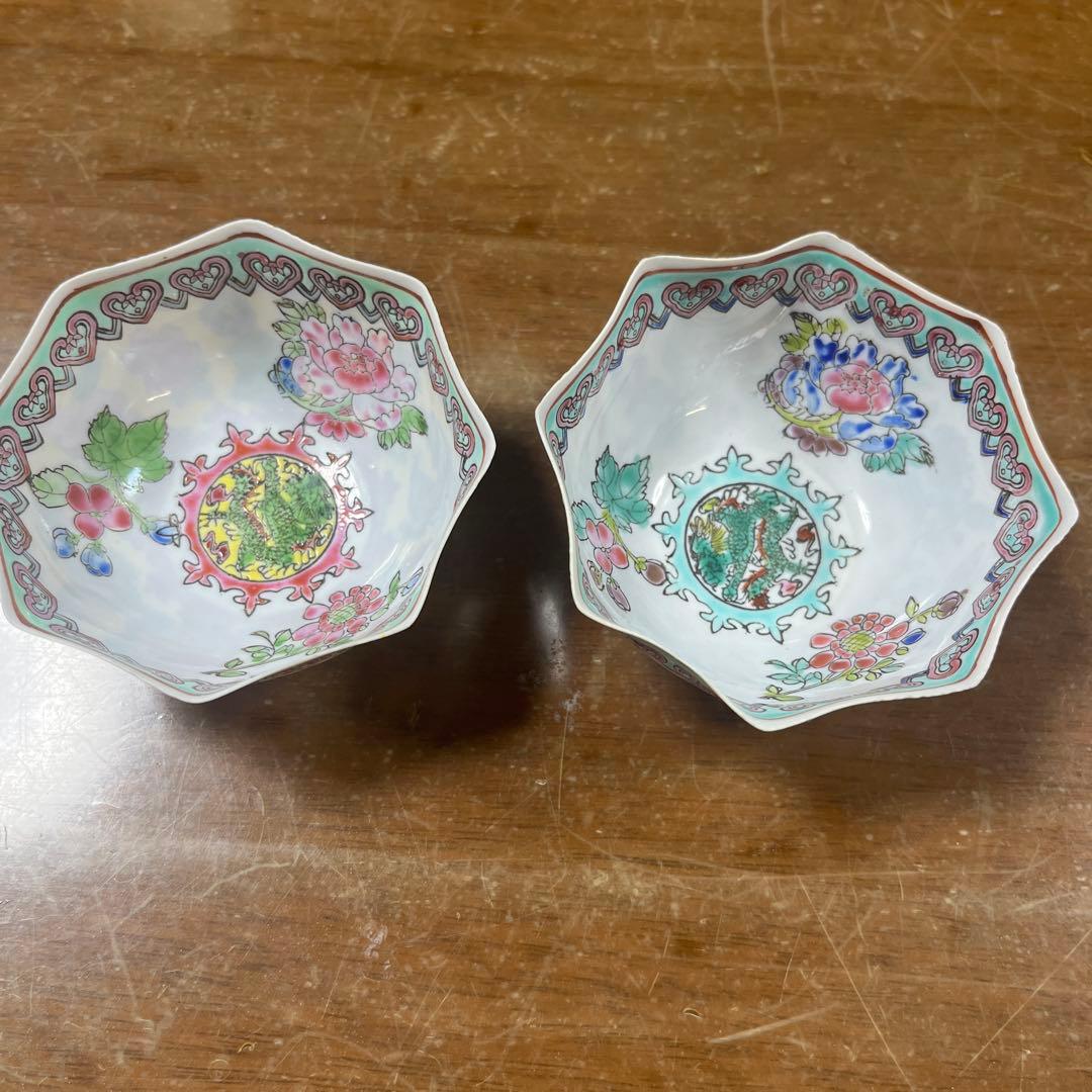 中国景徳鎮産八角形の花柄陶器ペア