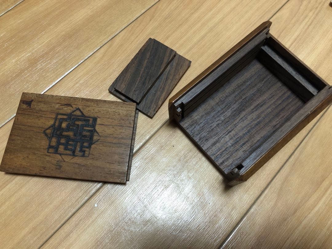 37年前　布袋寅泰　からくり箱　小物入れ　アクセサリーボックス　マルチボックス