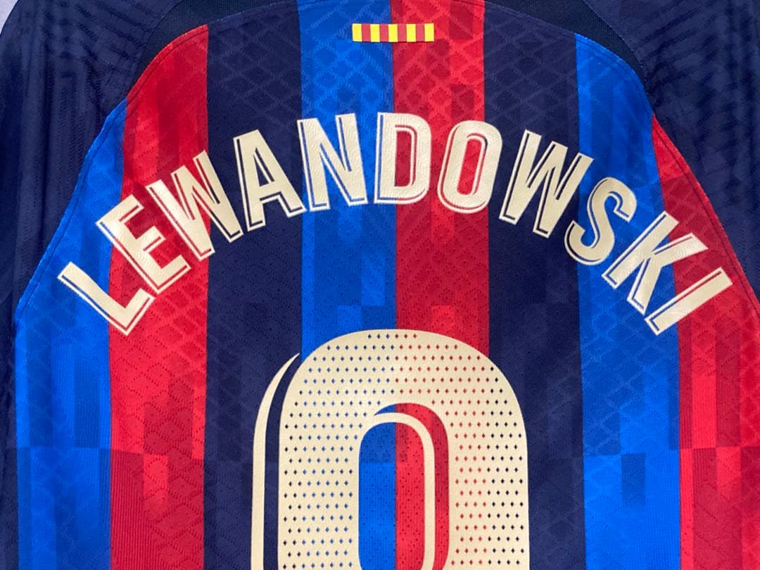 【正規品】レヴァンドフスキ　バルセロナ　22/23ホームオーセンティック