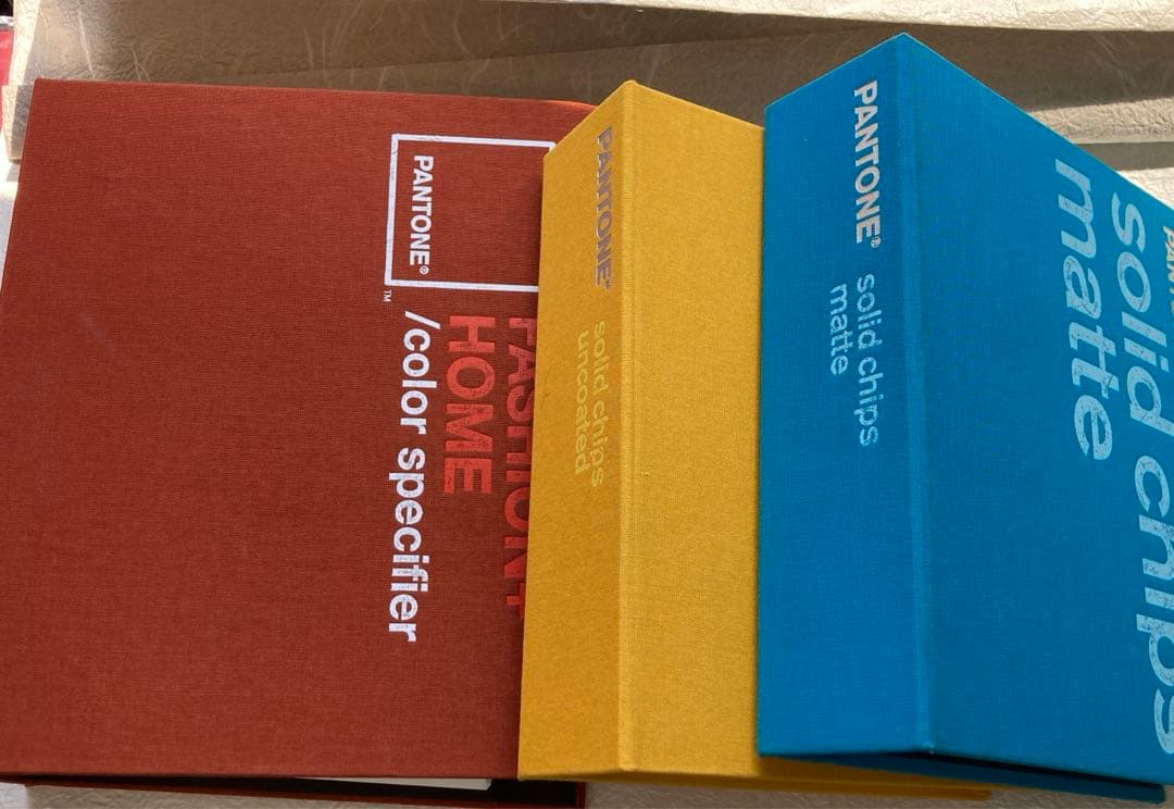 PANTONE solid chips 他パントーン色見本 ３冊セット