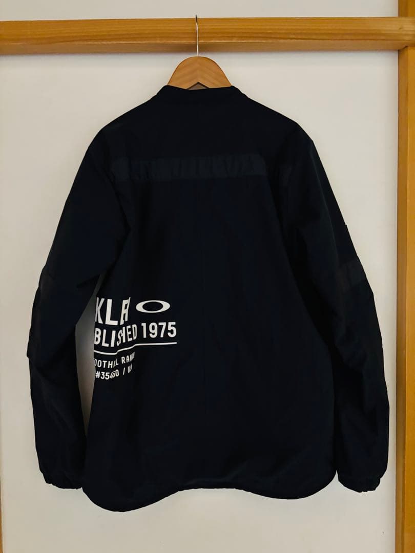 オークリー ジャケット　ゴルフ　パンツ　スカル　ブルゾン　ダウン　キャンプ　M