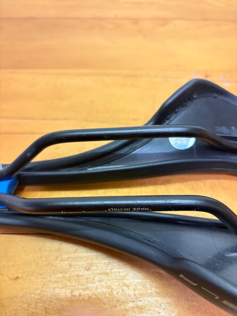 Selle Italia セライタリアSLR SUPERFLOW TMサドル