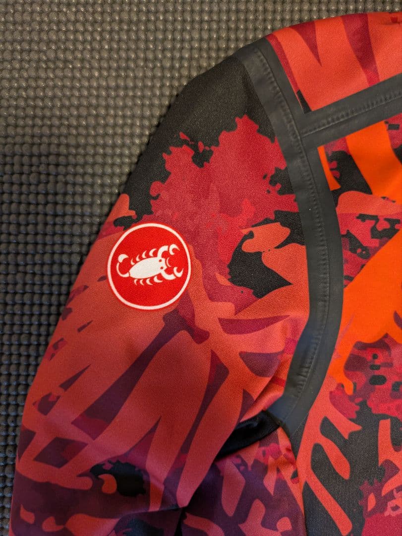 CASTELLI　PERFETTO ROS LSウインタージャケットMサイズ