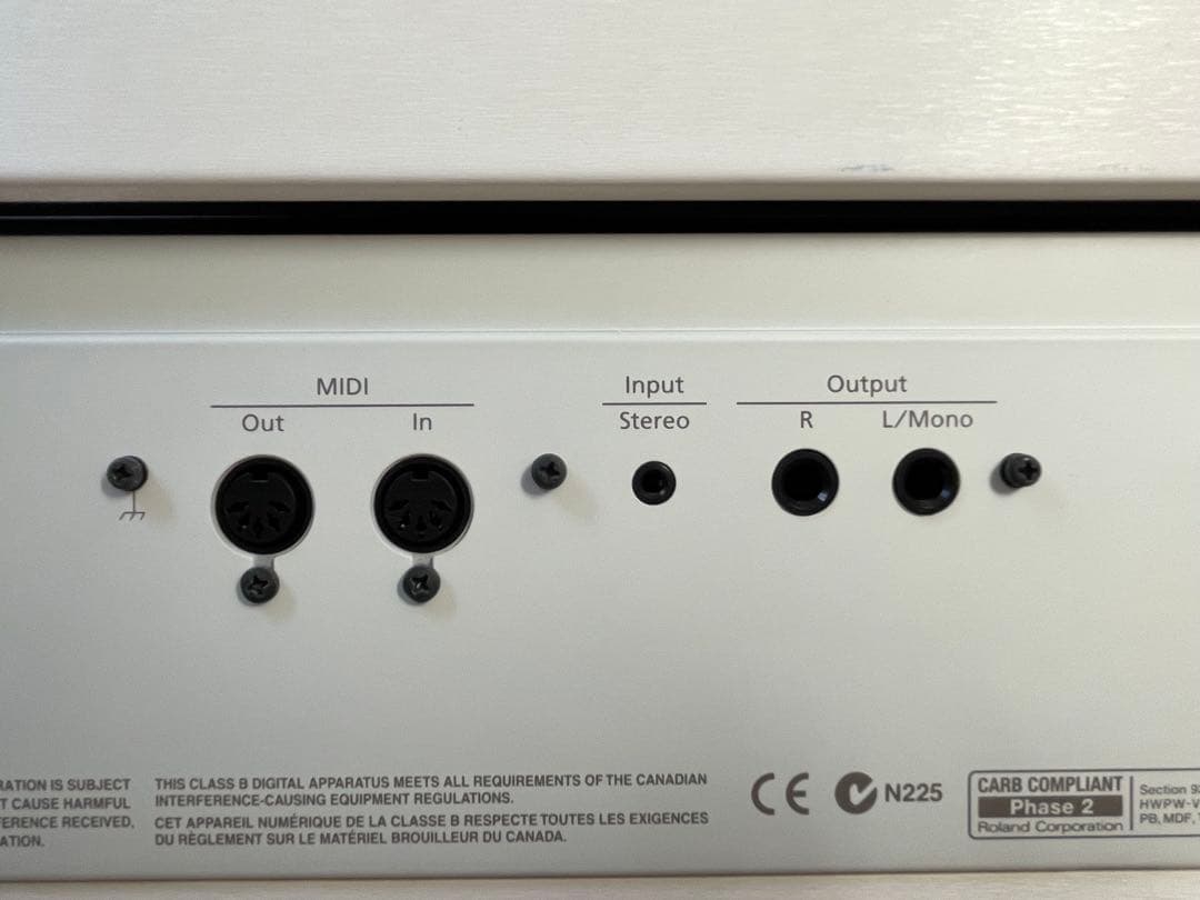 電子ピアノ【内蔵曲多数、録音、メトロノーム機能付き】