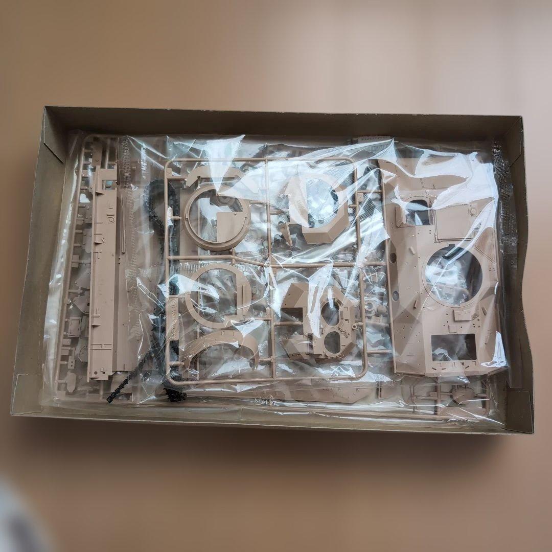 アメリカM3ブラッドレー騎兵戦闘車 プラモデル 1/35スケール タミヤ