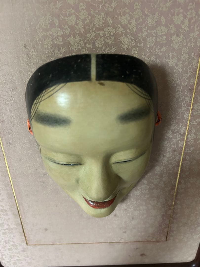 能面　木彫り　深井(ふかい)