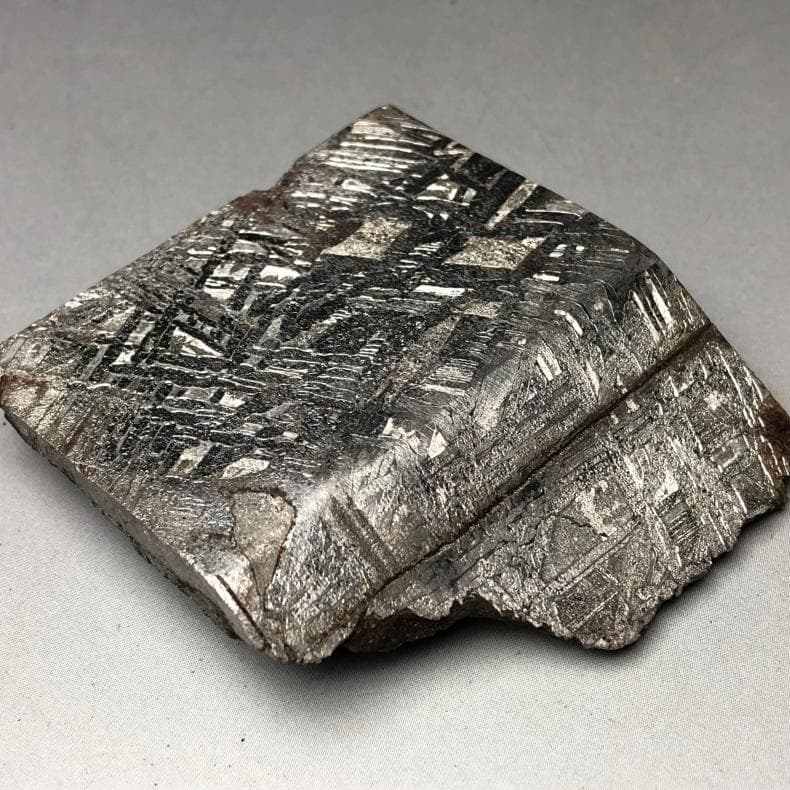 隕石 鉄隕石　アルタイ隕石　原皮付き　ナチュラル　原石　重さ約131ｇ