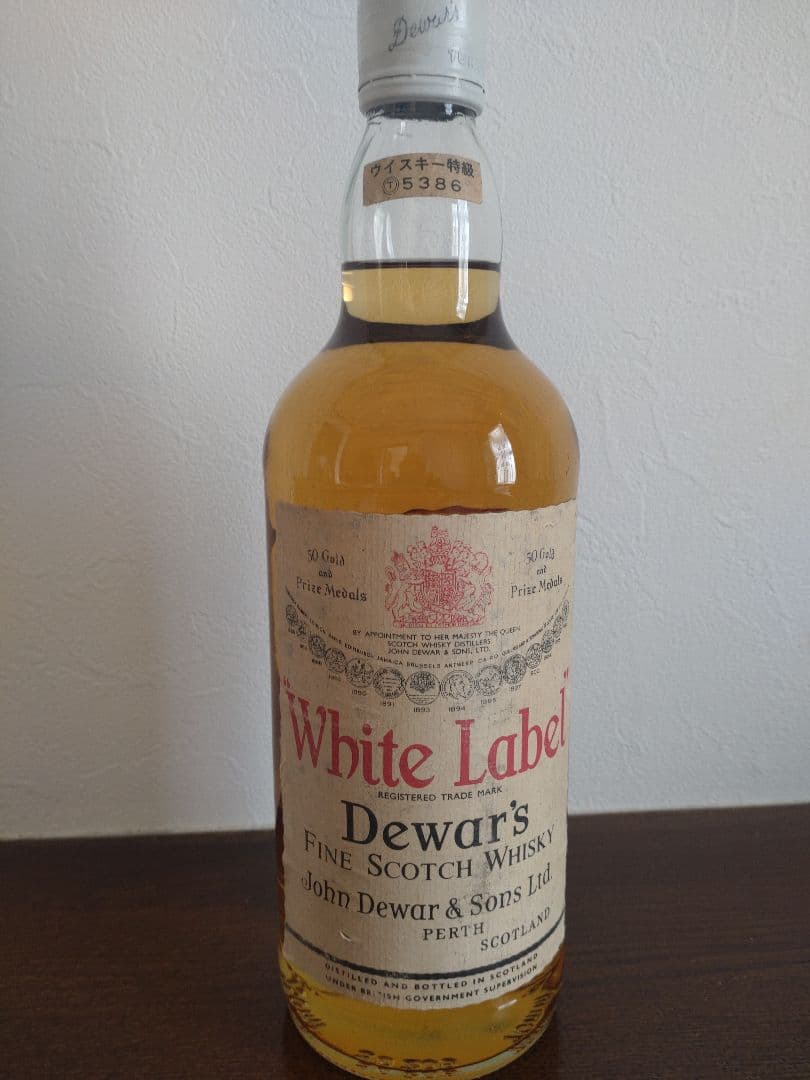 デュワーズ ホワイトラベル 赤紋章 760ml 43%