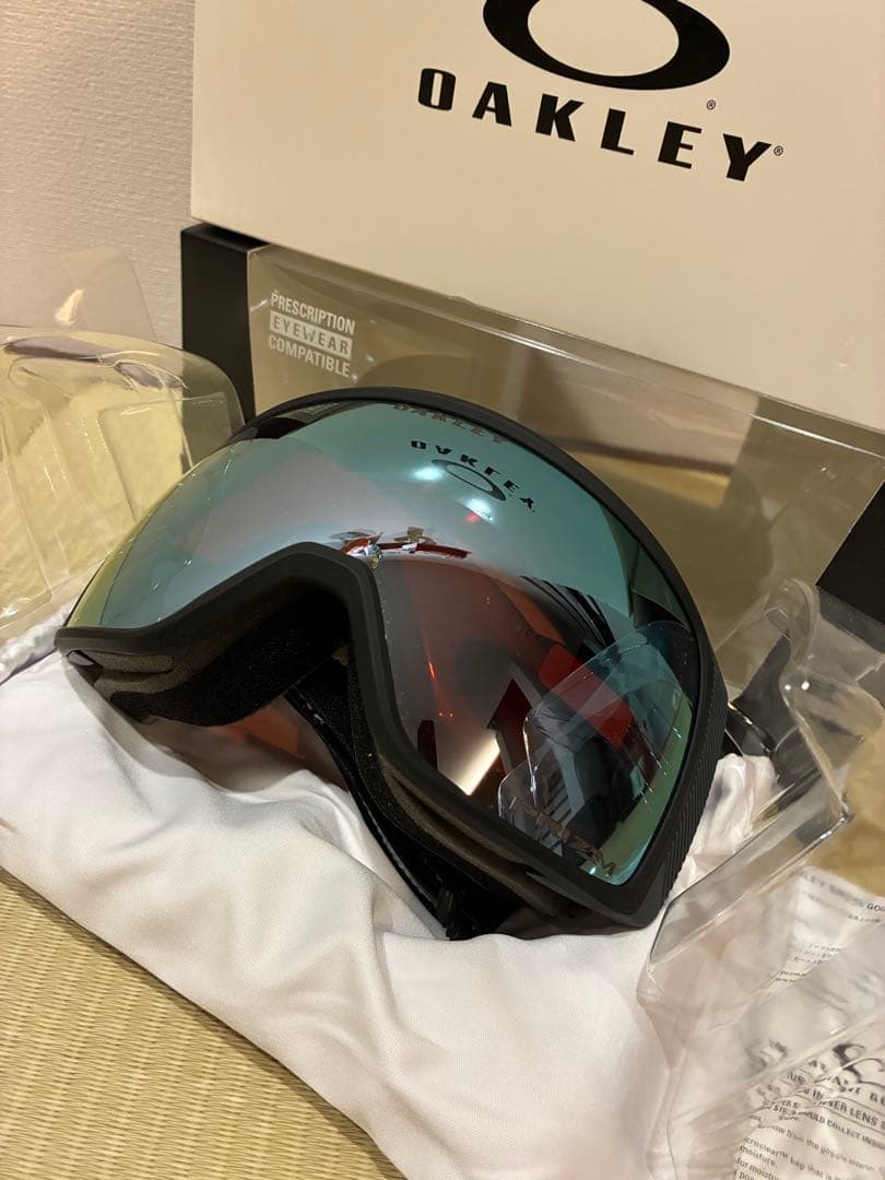 オークリー スノーボードゴーグル　フライトトラッカー 青 ミラー レンズ
