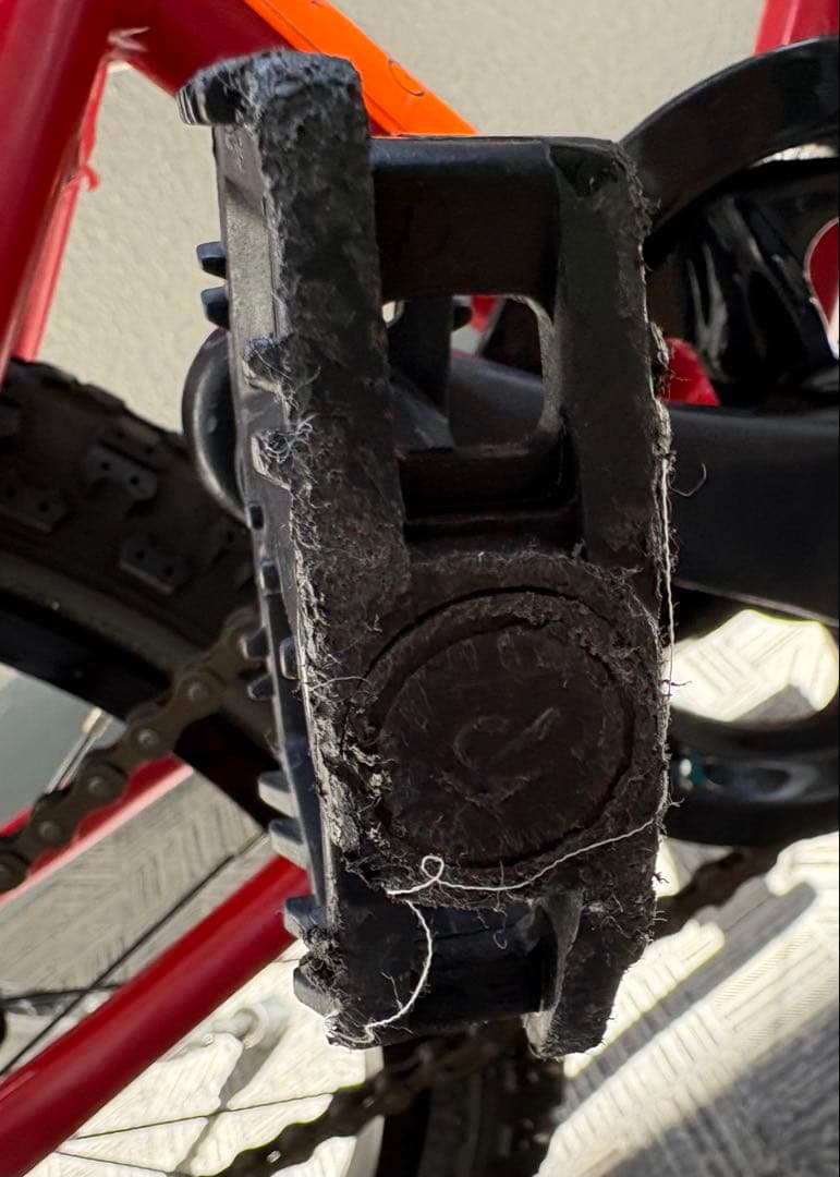 【値下げ済・送料込】ヨツバサイクル 16インチ自転車　ヒーローレッド