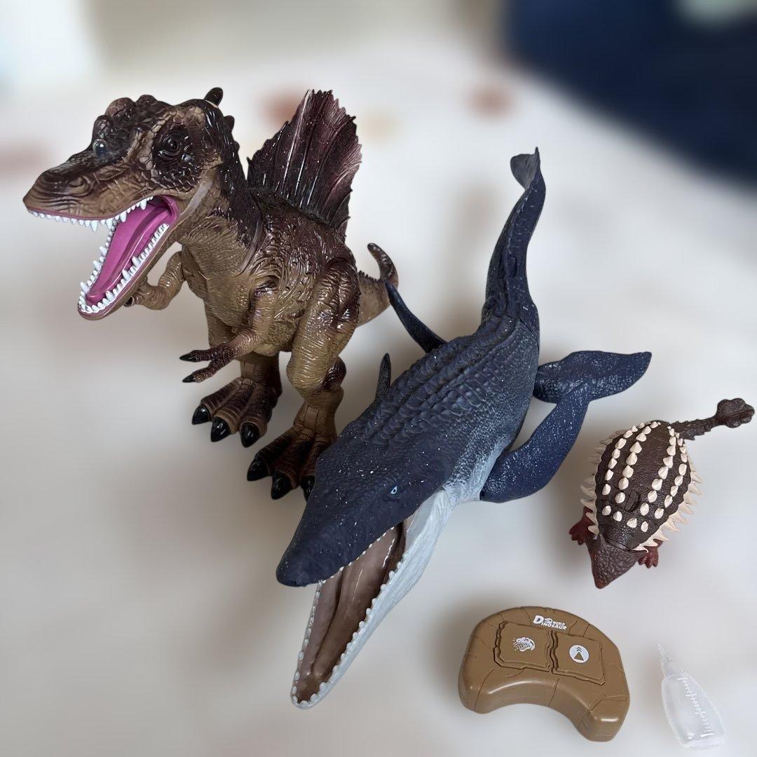 ジュラシックワールド　爆氷ブリザードスピノ　モササウルス　アンキロサウルス