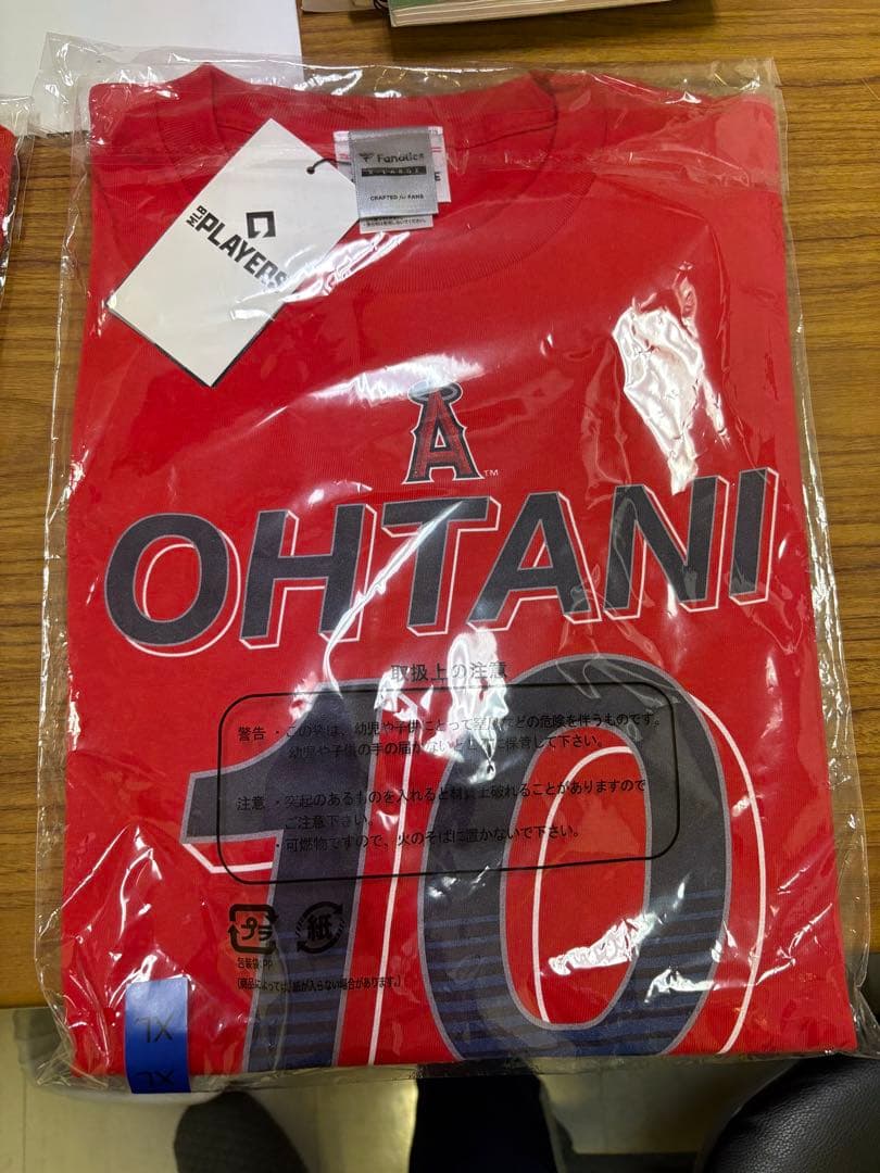 【新品未開封品】大谷翔平 プレミアムフィギュアセット「投」「打」 Tシャツセット