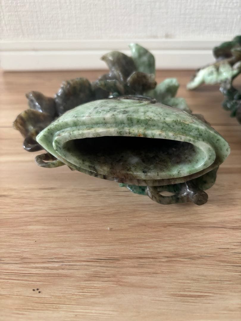玉石翡翠 植物モチーフ 彫刻 高さ約25cm