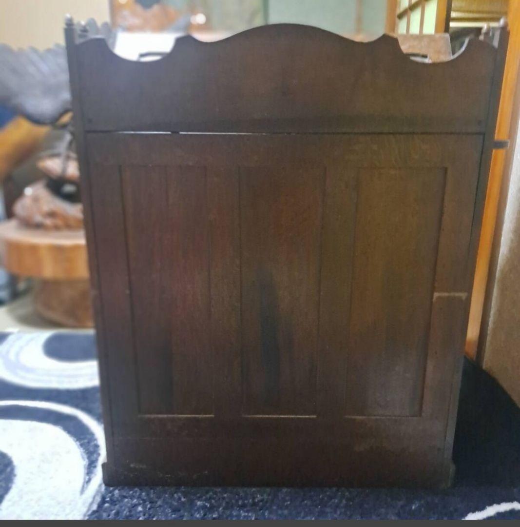 装飾的な木製オルガン 2ペダル付き