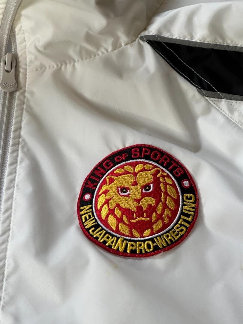 新日本プロレス藤波辰爾のトレーニングジャケット（直筆サインと本人の血痕付き）