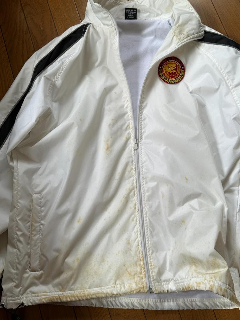 新日本プロレス藤波辰爾のトレーニングジャケット（直筆サインと本人の血痕付き）